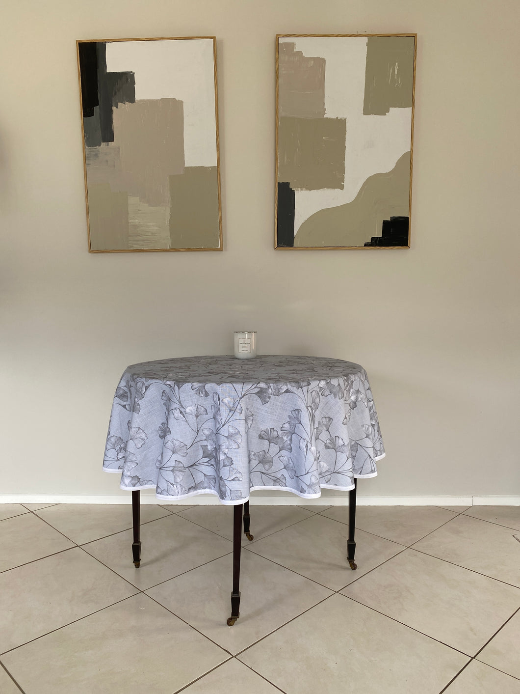 Gingko Silver Grey Round Tablecloth