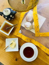 Bright Bees Food Cover