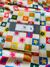 Retro Daisies Tea Towel