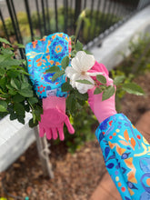 Pink with Bright Mosaic sleeve