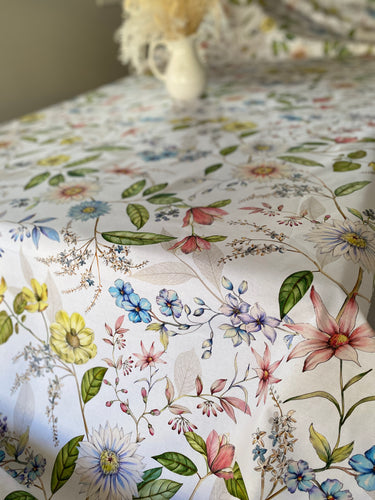 Mumma’s Garden Tablecloth