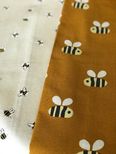 Busy Buzzing Bees Set of 2 Tea Towels