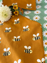 Daisy Bees Tea Towel Set