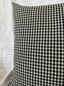 Black & White Houndstooth Cushion Cover